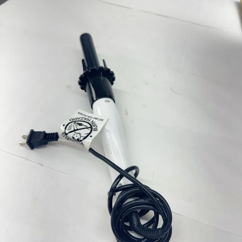 Kiss Instawave Automatic Curling Iron Rotating Curl Wand Ceramic New No box